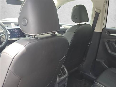 Used 2023 Volkswagen Tiguan SE w/ Panoramic Sunroof Package FWD image 20
