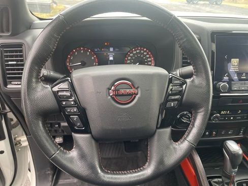 Used 2022 Nissan Frontier PRO-4X image 22