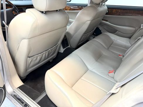 Used 2000 Jaguar XJ8 RWD image 25
