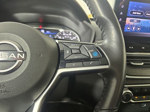 Used 2023 Nissan Altima 2.5 SV w/ SV Premium Package AWD/4WD image 17
