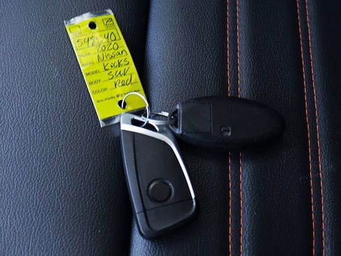 Used 2020 Nissan Kicks SR w/ SR Premium Package FWD image 57