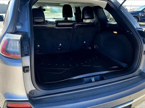 Used 2019 Jeep Cherokee Limited w/ Luxury Group image 19