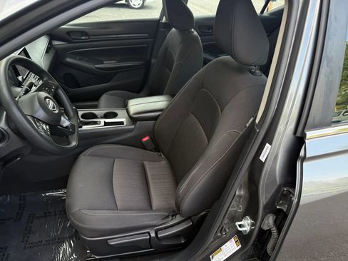 Used 2023 Nissan Altima 2.5 S FWD image 17
