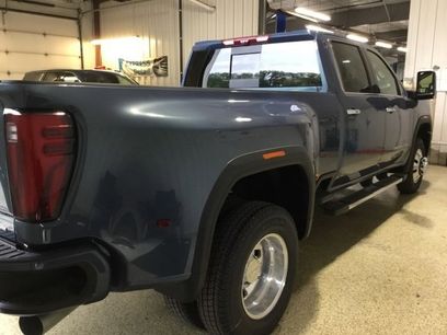 New 2025 GMC Sierra 3500 Denali w/ Denali Reserve Package