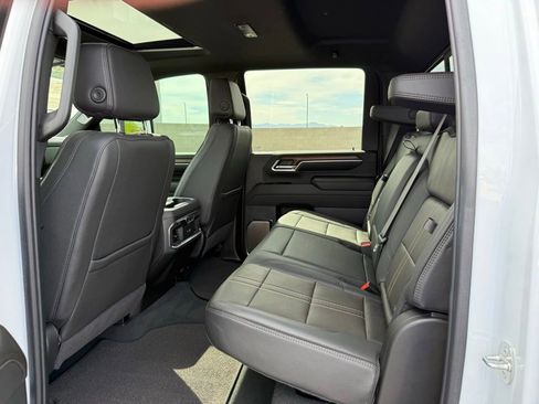 Used 2024 Chevrolet Silverado 3500 High Country w/ High Country Premium Package image 22