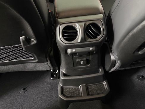 New 2026 Jeep Wrangler Unlimited Rubicon AWD/4WD image 27