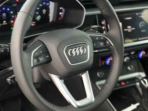New 2025 Audi Q3 2.0T Premium image 15
