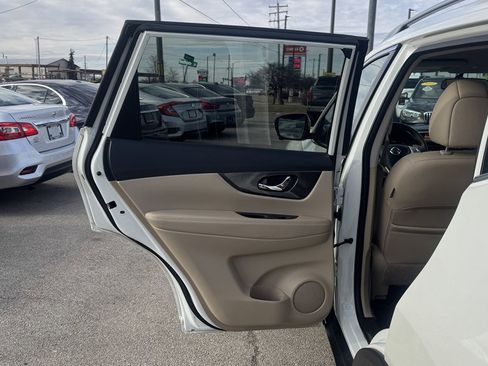 Used 2016 Nissan Rogue SL w/ SL Premium Package image 21