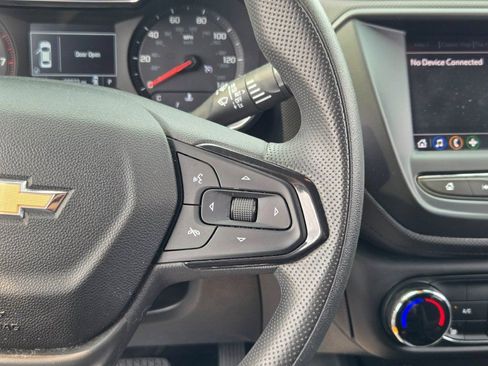 Used 2023 Chevrolet TrailBlazer LT FWD image 26