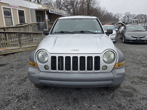 Used 2005 Jeep Liberty Sport AWD/4WD image 6
