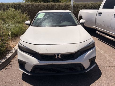 Used 2024 Honda Civic EX-L image 2