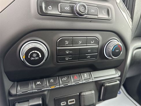 Used 2024 Chevrolet Silverado 1500 Custom image 19