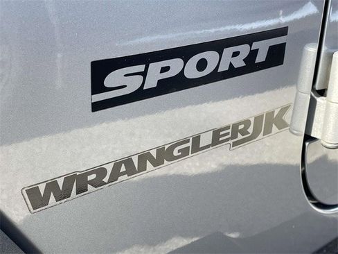 Used 2018 Jeep Wrangler Sport image 25
