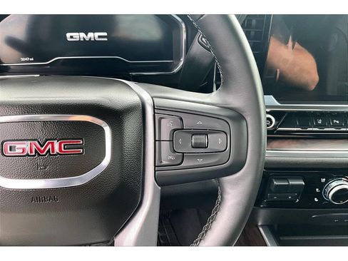 Used 2025 GMC Sierra 2500 SLT w/ SLT Premium Package AWD/4WD image 13