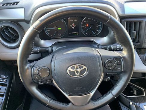 Used 2017 Toyota RAV4 Limited image 19
