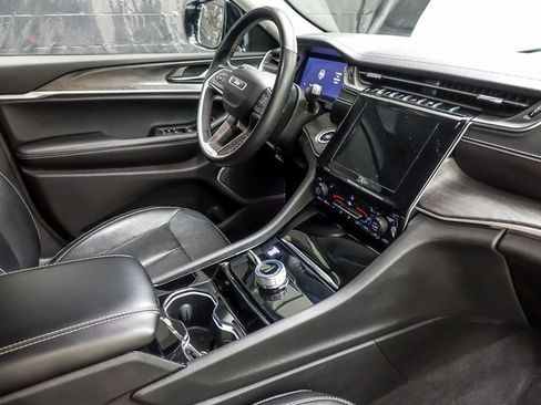 Used 2022 Jeep Grand Cherokee L Limited image 31