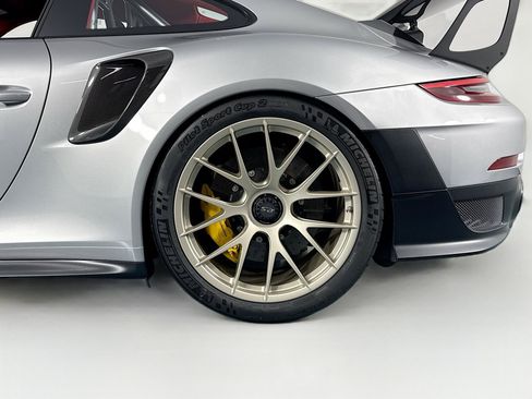 Used 2018 Porsche 911 GT2 RS RWD image 30
