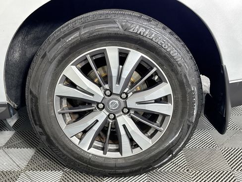 Used 2017 Nissan Pathfinder SL image 36