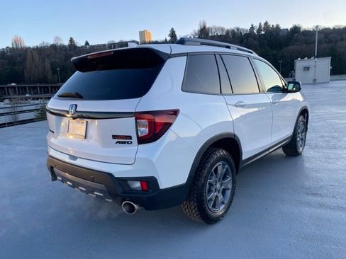 Used 2024 Honda Passport TrailSport image 12