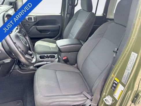 Used 2022 Jeep Wrangler Unlimited Sport w/ Sun And Sound Package AWD/4WD image 11