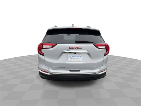 Certified 2022 GMC Terrain SLT w/ Infotainment Package II image 7