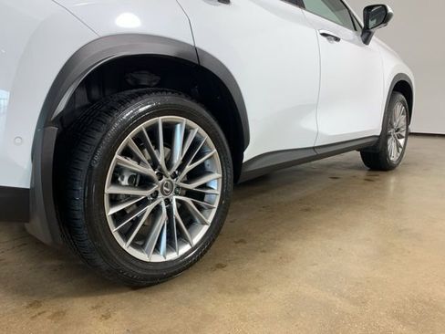 Used 2026 Lexus NX 350 350h Luxury w/ Accessory Package (2T) image 9