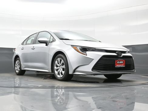 Used 2024 Toyota Corolla LE image 23