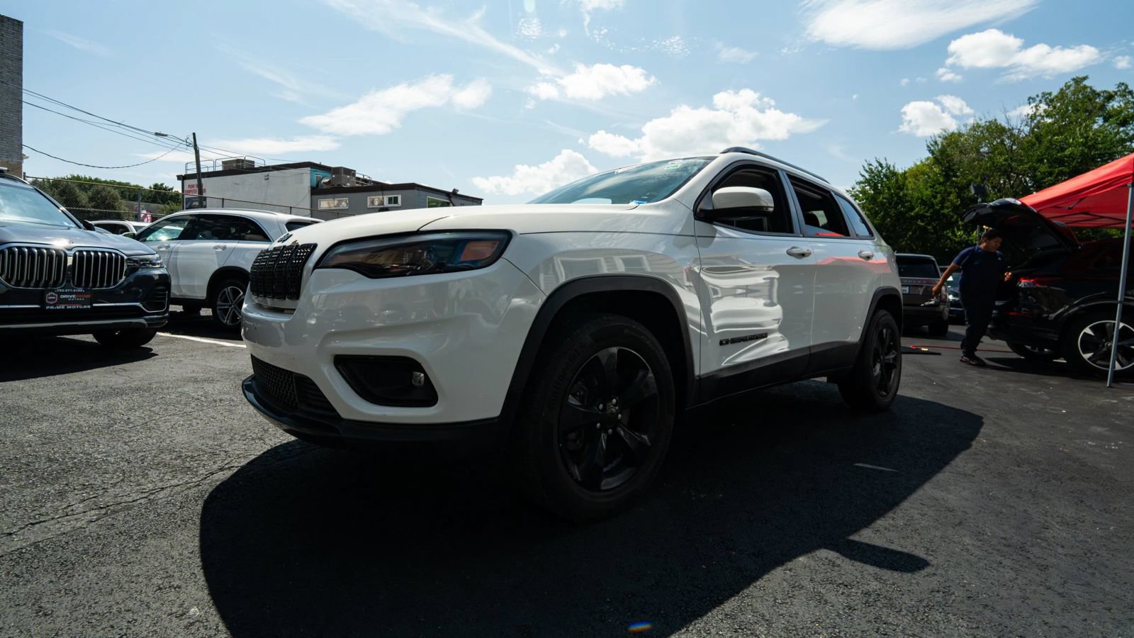 Used 2019 Jeep Cherokee Latitude Plus AWD/4WD image 8