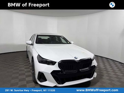 New 2026 BMW 530i xDrive w/ M Sport Package image 1