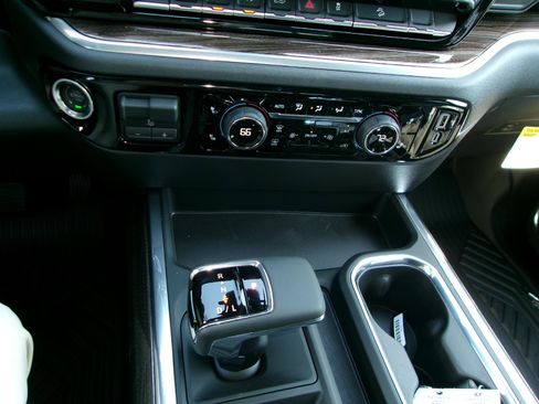 New 2026 Chevrolet Silverado 1500 LT Trail Boss AWD/4WD image 17