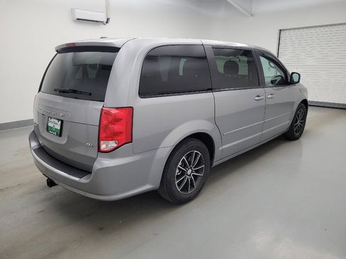 Used 2016 Dodge Grand Caravan R/T w/ Safety Sphere Group FWD image 10