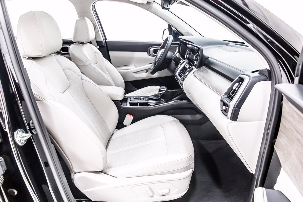 Used 2023 Kia Sorento EX w/ Panoramic Sunroof Package FWD image 32