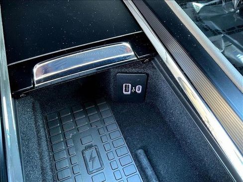 Used 2024 Lincoln Corsair FWD w/ Equipment Group 102A image 26