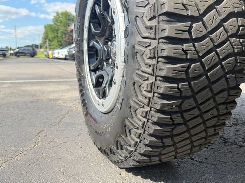 Certified 2022 Ford Bronco Big Bend w/ Sasquatch Package AWD/4WD image 3
