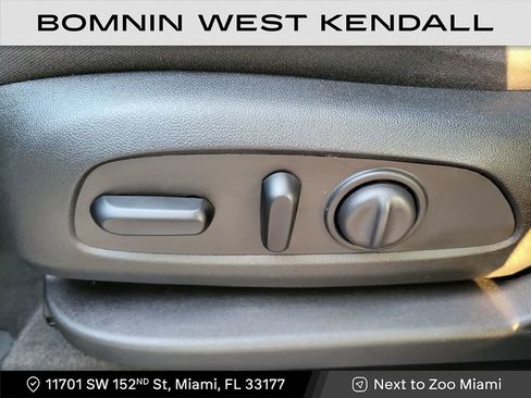 Used 2023 Chevrolet Equinox LT image 11