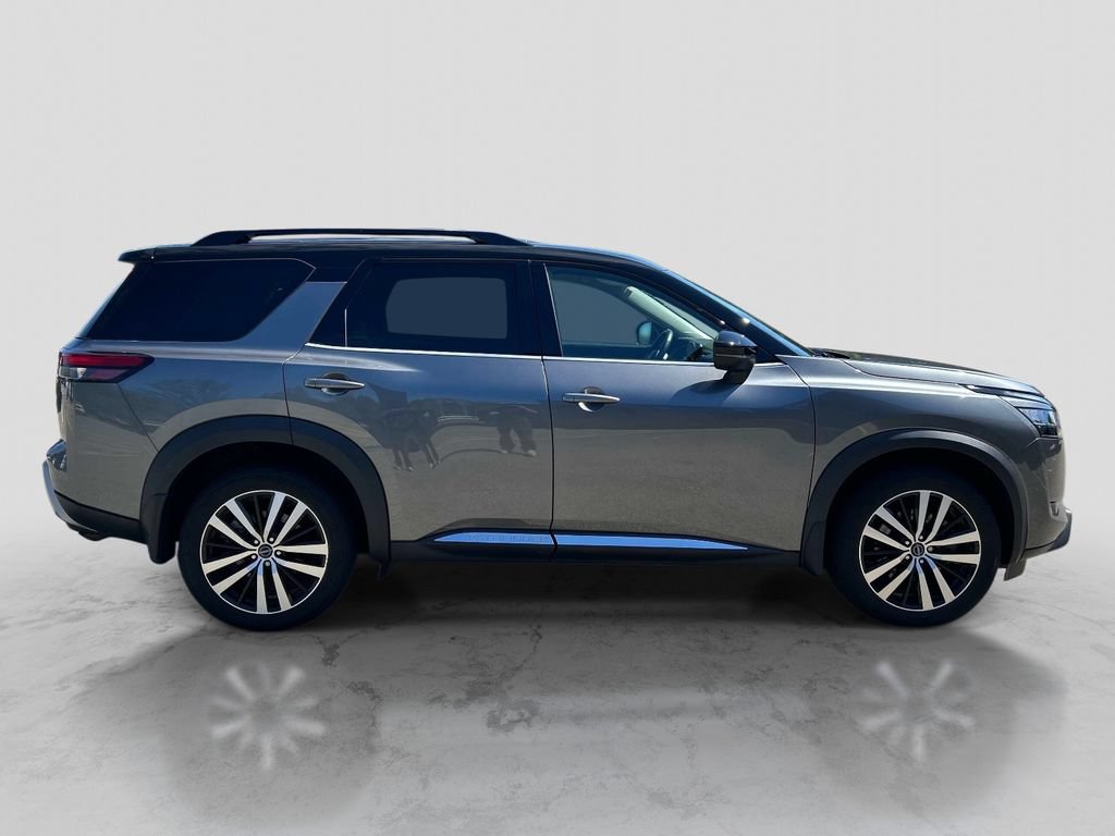 Certified 2023 Nissan Pathfinder Platinum w/ Cargo Package AWD/4WD image 6