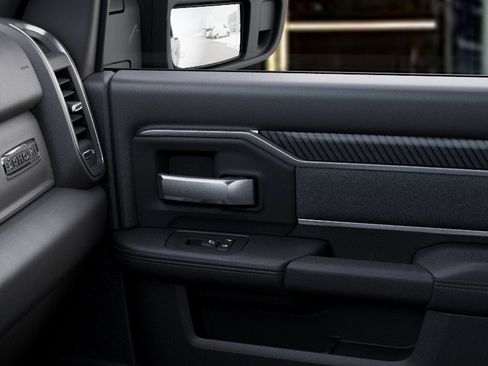 New 2026 RAM 2500 Big Horn AWD/4WD image 25