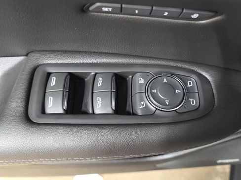 Used 2023 Cadillac XT5 Premium Luxury w/ Technology Package AWD/4WD image 31