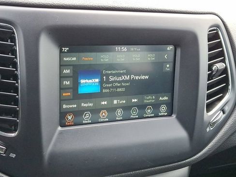 Certified 2021 Jeep Compass Latitude image 19