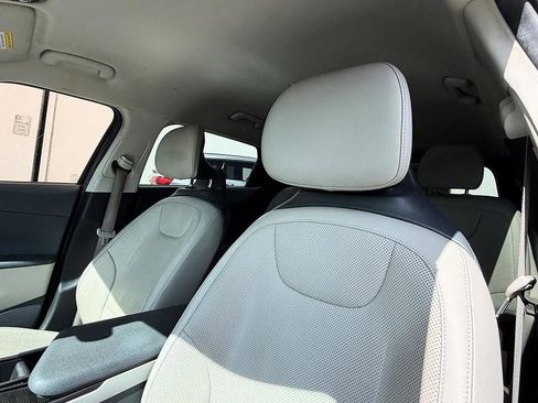 Used 2022 Kia EV6 Wind image 19