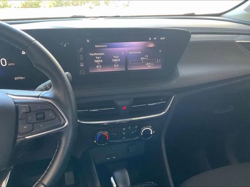 Used 2025 Buick Encore GX Preferred FWD image 10