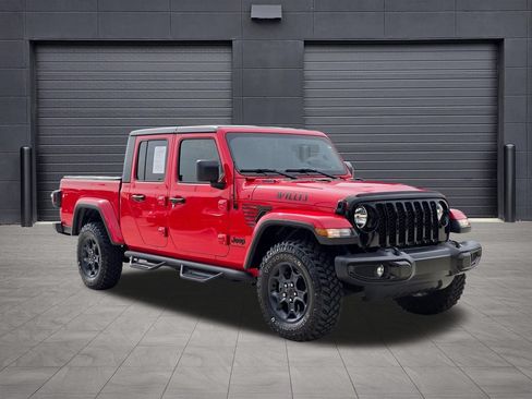 Used 2023 Jeep Gladiator Sport AWD/4WD image 3