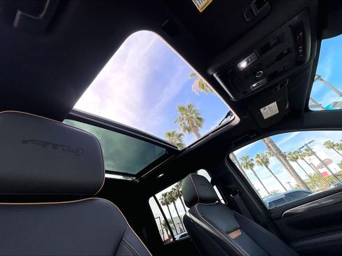 Used 2024 GMC Yukon XL AT4 w/ Technology Package image 13