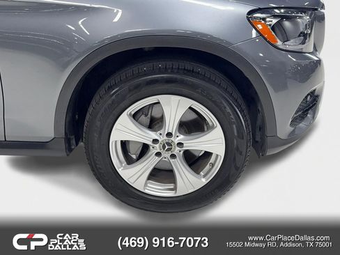 Used 2018 Mercedes-Benz GLC 300 w/ Premium Package image 41