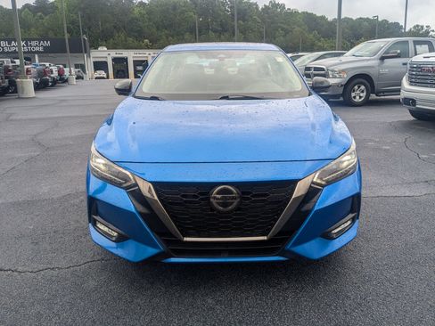 Used 2021 Nissan Sentra SR w/ SR Premium Package FWD image 2