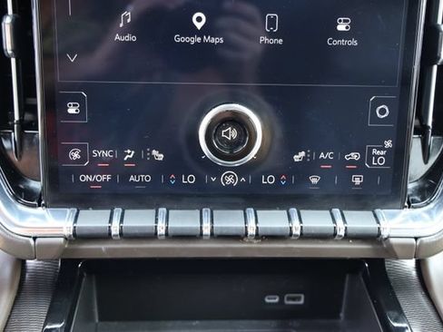 Used 2025 GMC Yukon Elevation AWD/4WD image 20