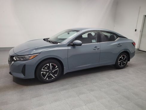 Used 2025 Nissan Sentra SV w/ All-Weather Package FWD image 2