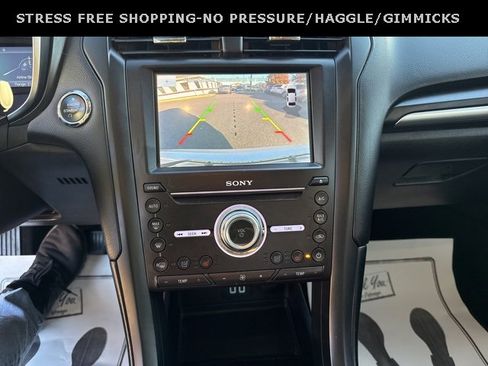 Used 2020 Ford Fusion Titanium image 22