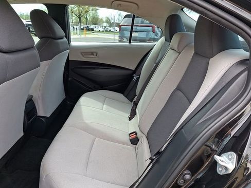 Used 2022 Toyota Corolla LE image 10
