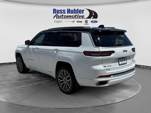 Used 2022 Jeep Grand Cherokee L Summit w/ Advanced Protech Group IV AWD/4WD image 3